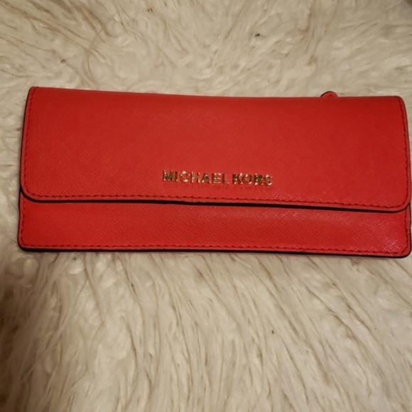 Michael Kors Handbags - Michael Kors Slim Wallet.